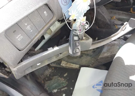 2016 Hyundai Elantra Se z USA, uszkodzony, nr VIN 5NPDH4AE4GH766676